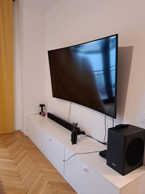 Classy Apartment With Parking In The City Center Bukareszt Zewnętrze zdjęcie