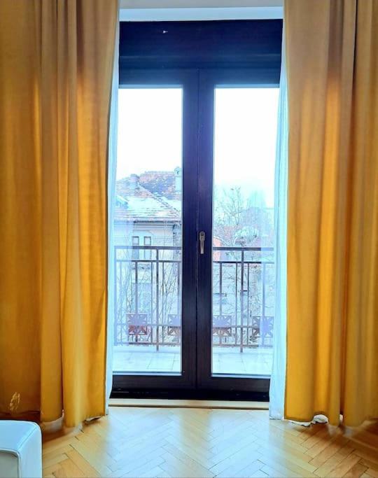 Classy Apartment With Parking In The City Center Bukareszt Zewnętrze zdjęcie
